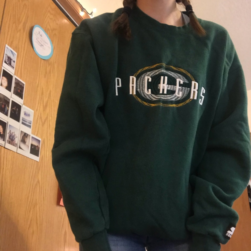 Oversized packers sweater